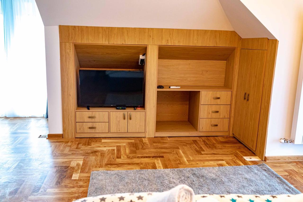 City Escape Luxury Villa Zuce Eksteriør billede