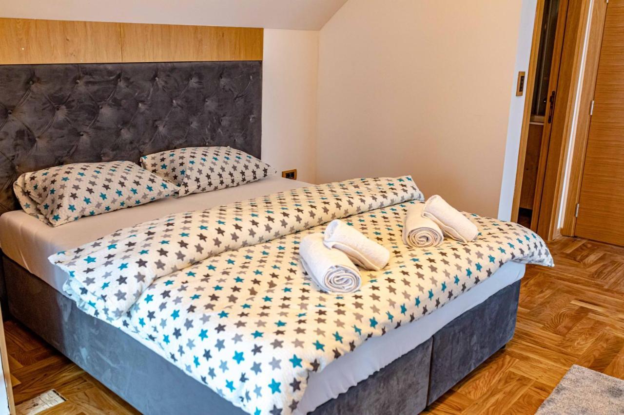 City Escape Luxury Villa Zuce Eksteriør billede