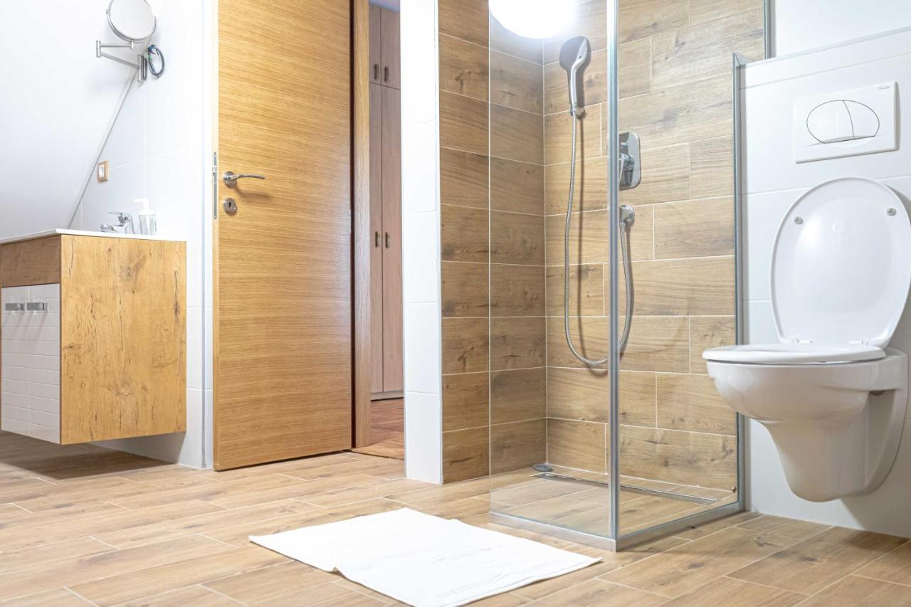 City Escape Luxury Villa Zuce Eksteriør billede