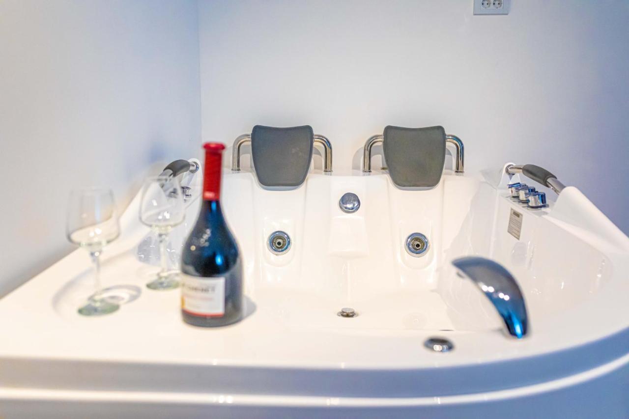 City Escape Luxury Villa Zuce Eksteriør billede