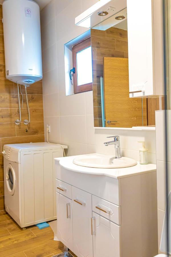City Escape Luxury Villa Zuce Eksteriør billede