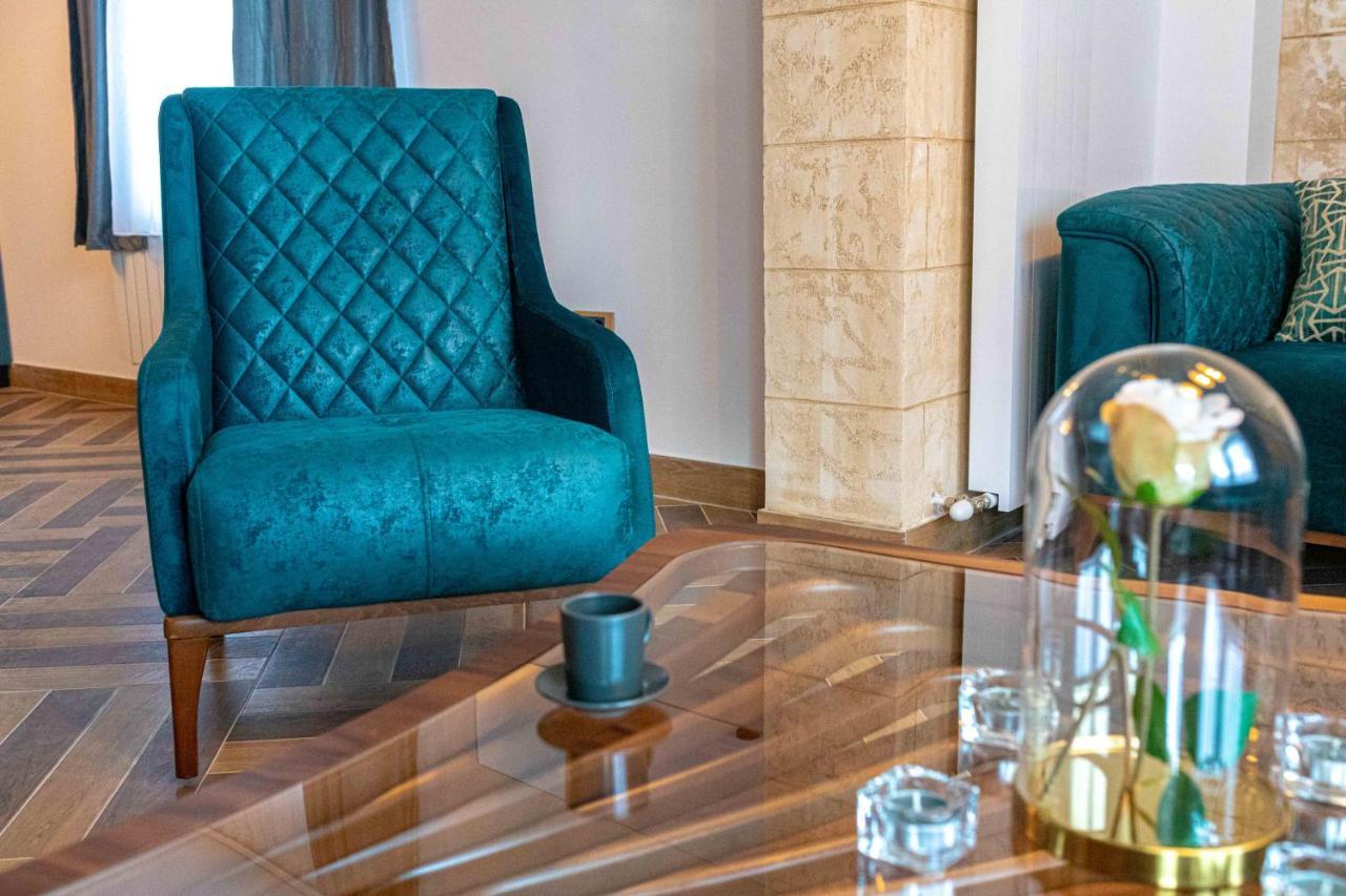 City Escape Luxury Villa Zuce Eksteriør billede