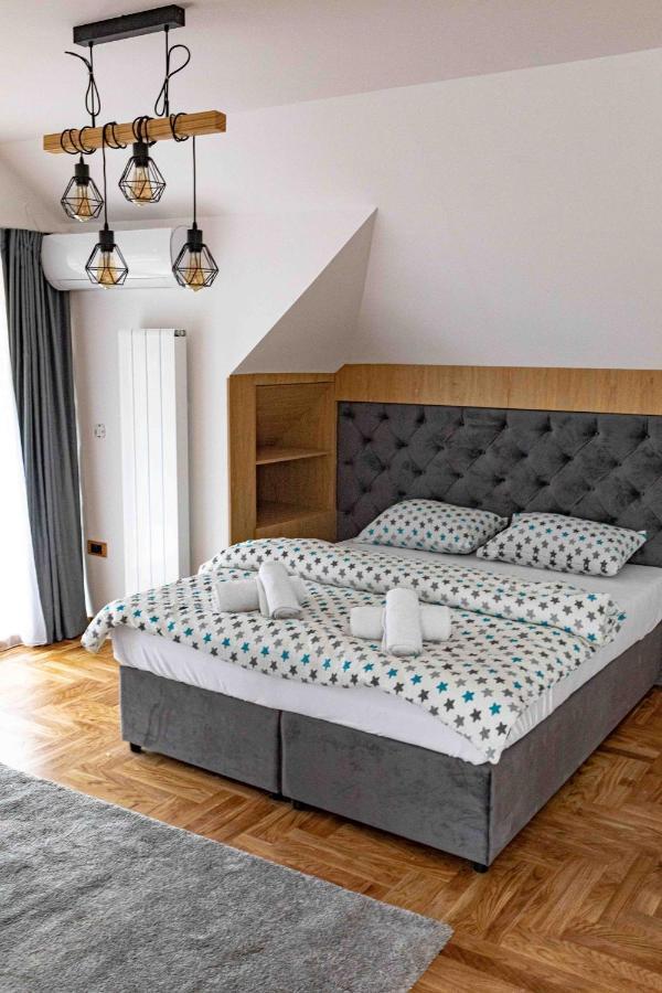 City Escape Luxury Villa Zuce Eksteriør billede