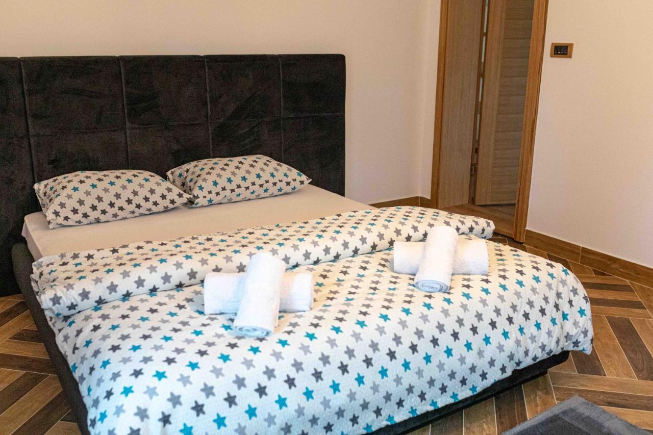 City Escape Luxury Villa Zuce Eksteriør billede