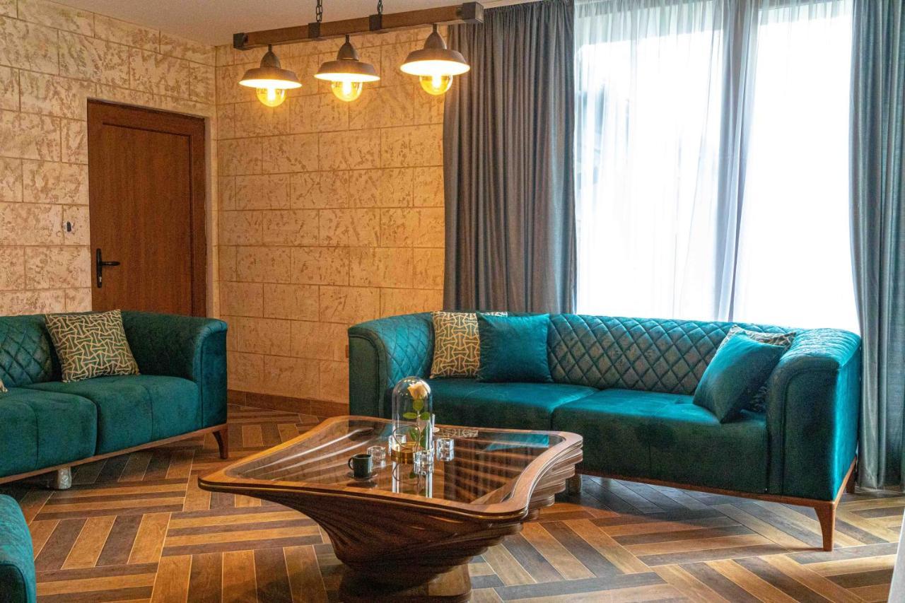 City Escape Luxury Villa Zuce Eksteriør billede