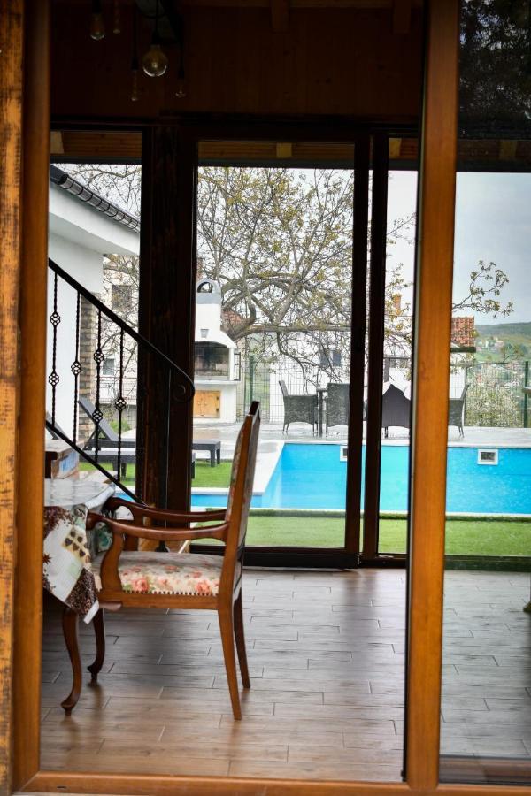City Escape Luxury Villa Zuce Eksteriør billede