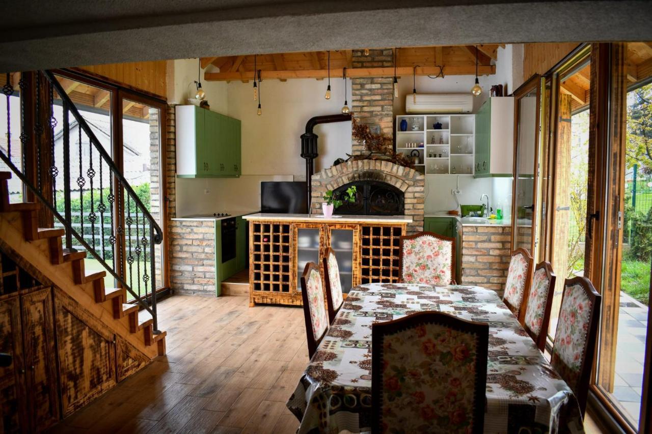 City Escape Luxury Villa Zuce Eksteriør billede